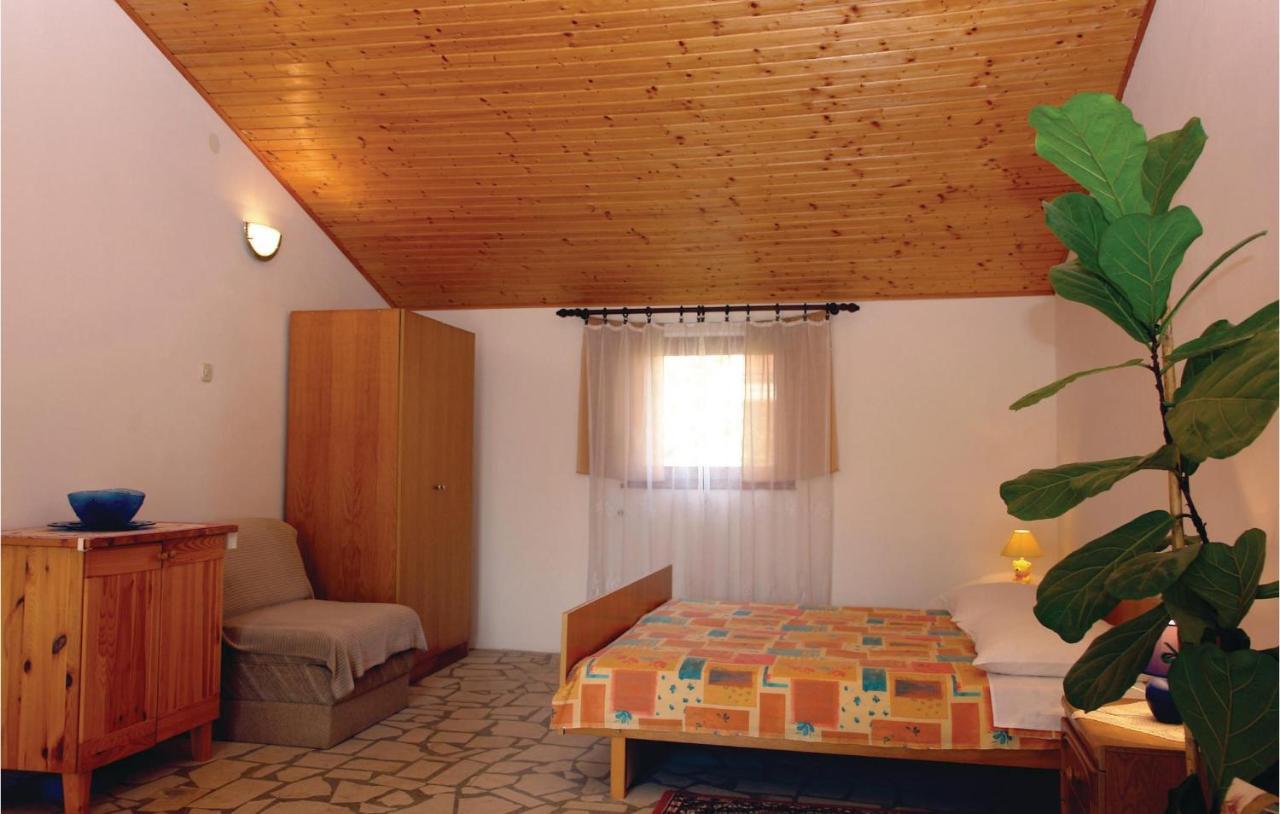 Nice Apartment In Pula With Wifi 외부 사진
