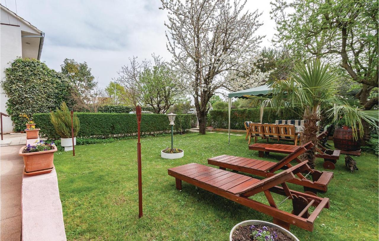 Nice Apartment In Pula With Wifi 외부 사진